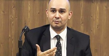 تغییر نام، تداوم بحران