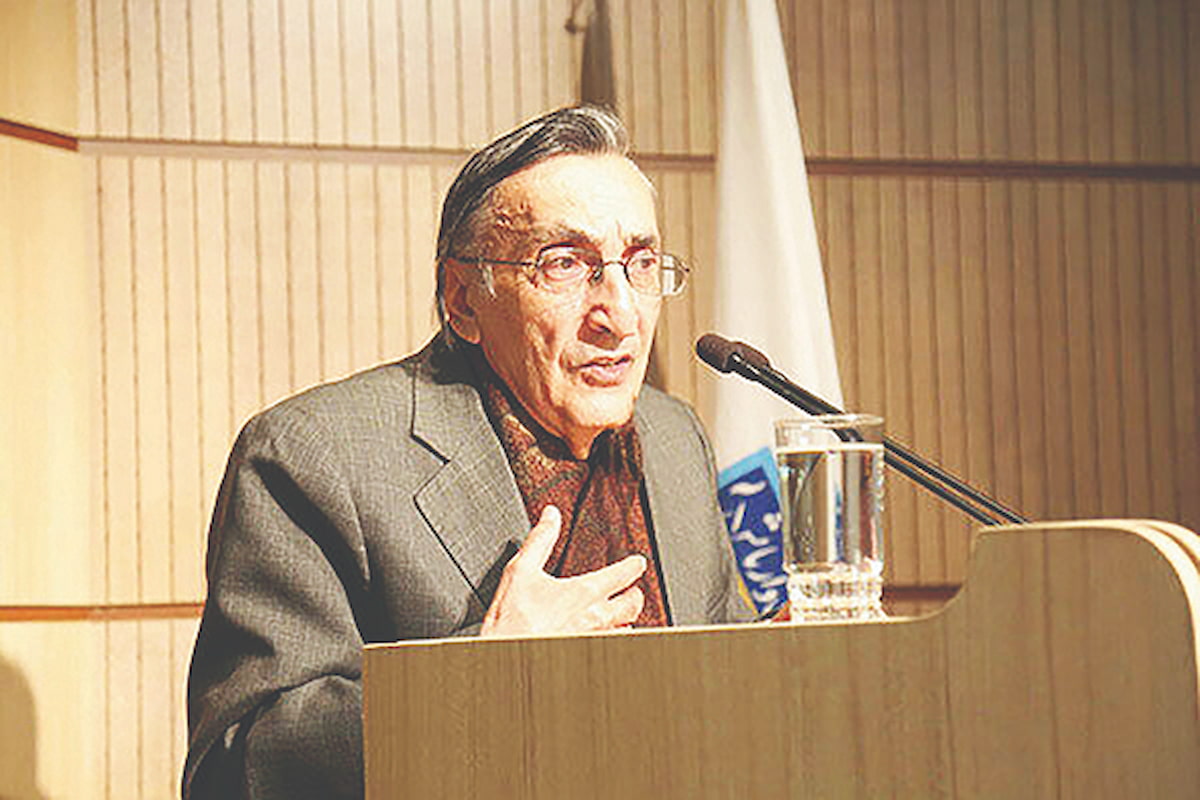 کامران فانی، کتاب‌شناس نامدار درگذشت