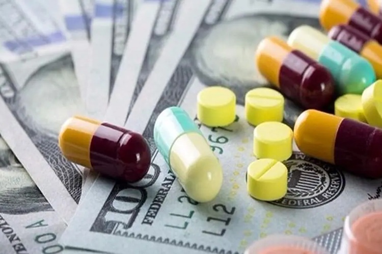 دولت دست به جیب شد؛ مابه‌التفاوت گرانی دارو پرداخت می‌شود