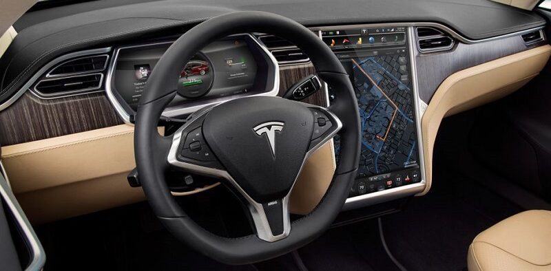 وال استریت بدبین شد: پیش‌بینی فروش تسلا نصف شد