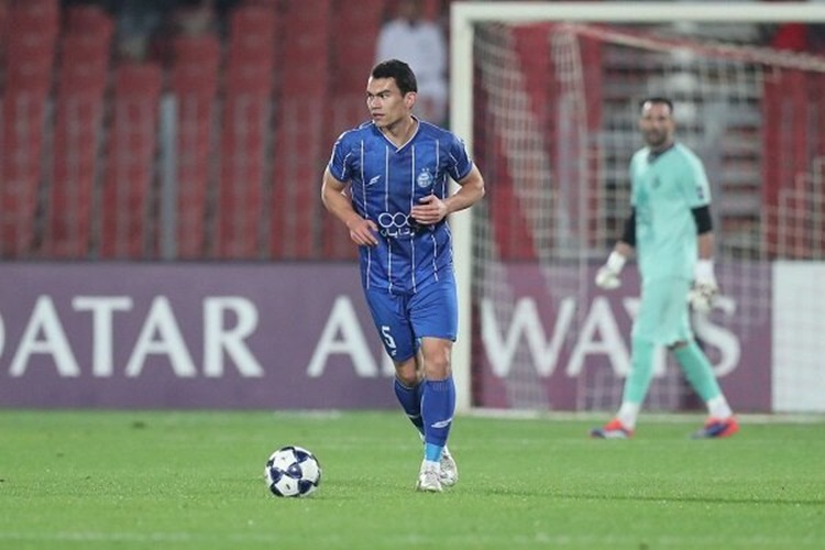 آشورماتوف به بازی امروز استقلال با تراکتور رسید