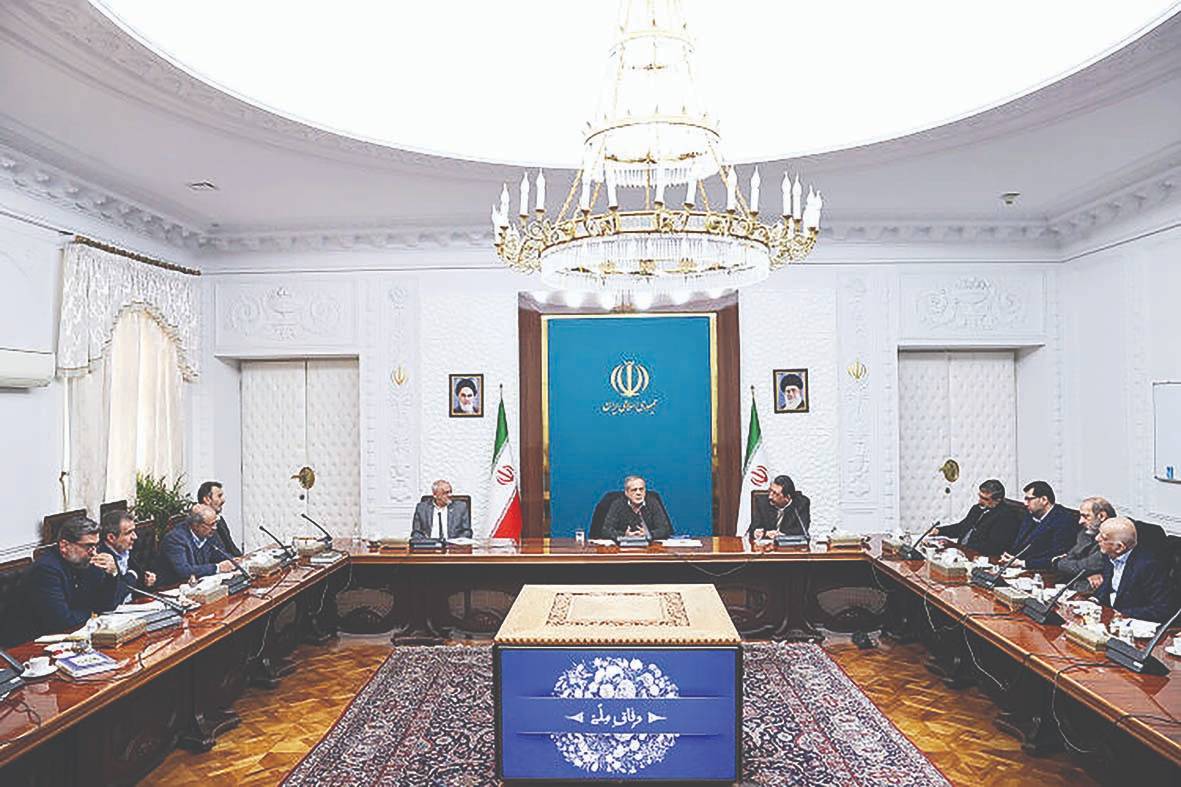 رویکرد دولت سهیم‌کردن صنعتگران در تصمیم‌گیری‌هاست