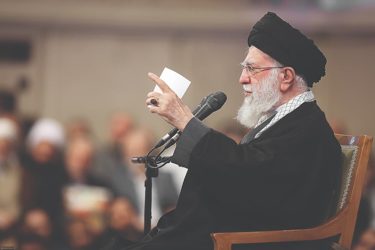 ما با معترض حرف می‌زنیم اما اغتشاشگر را باید سر جایش نشاند