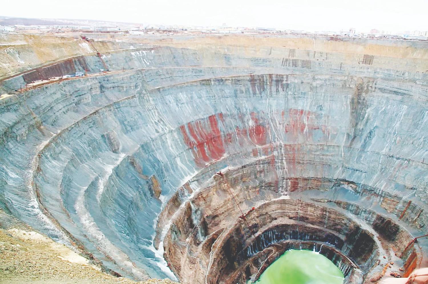 معدن قربانی کسری بودجه