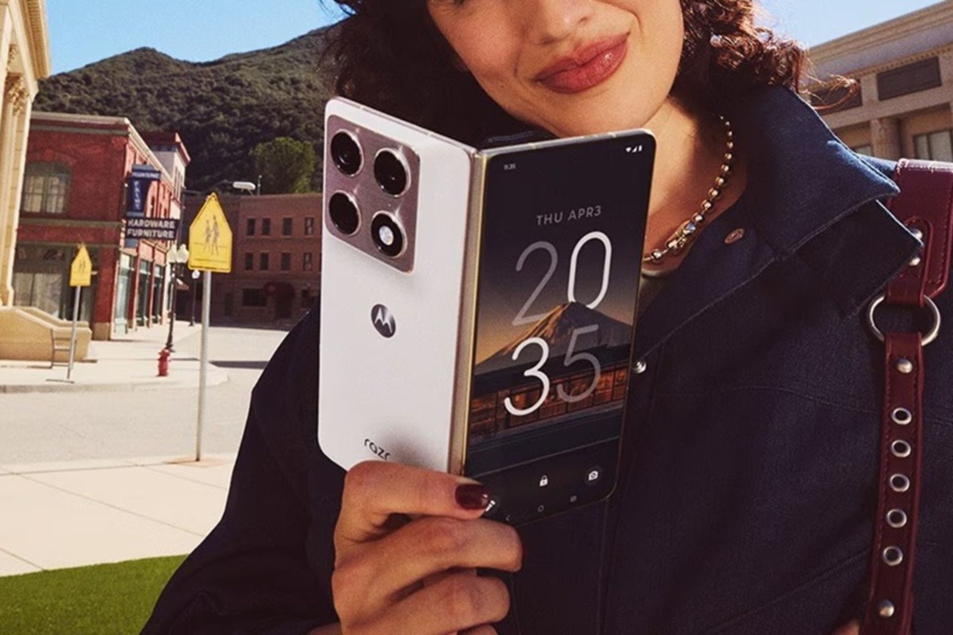 موبایل تاشوی موتورولا معرفی شد