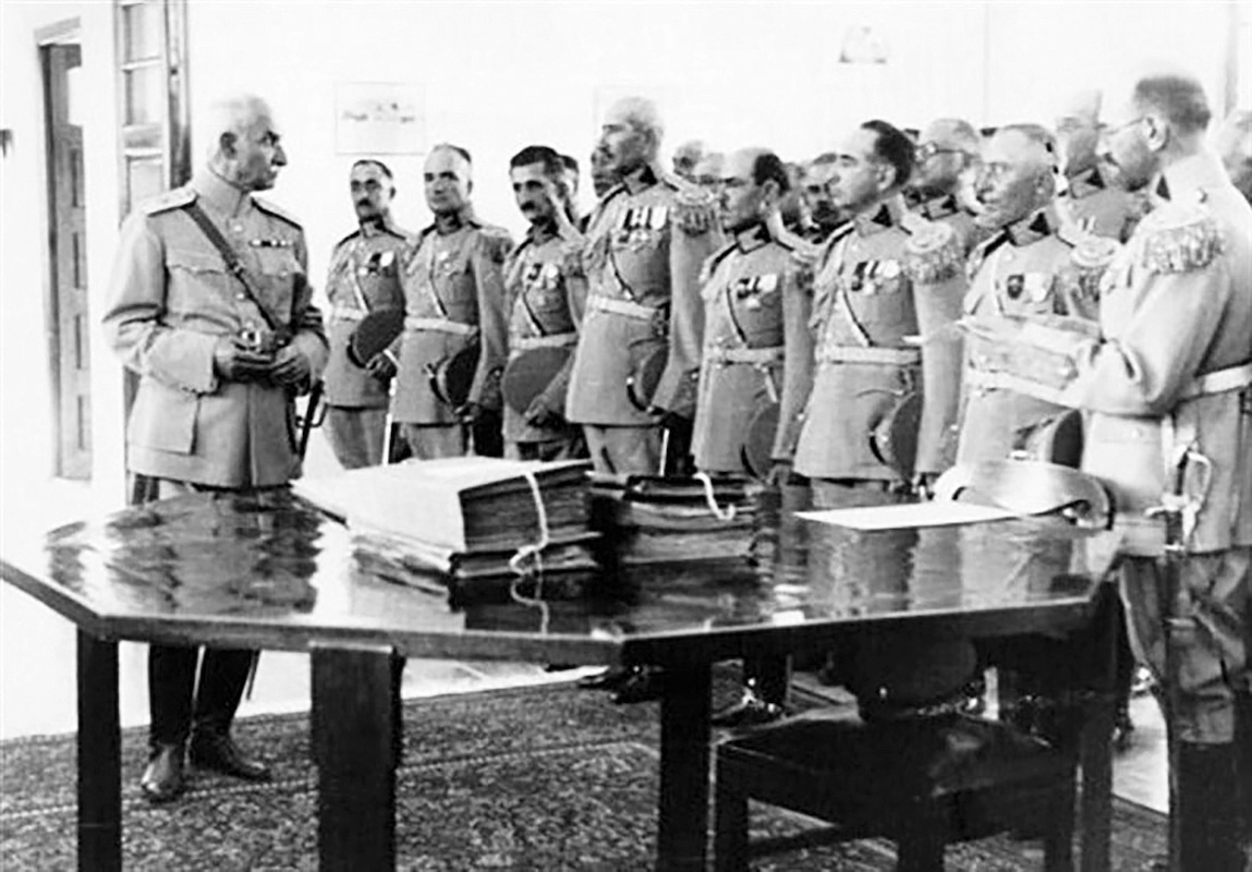 نقدی بر انکار کودتای ۱۲۹۹ و ۱۳۳۲