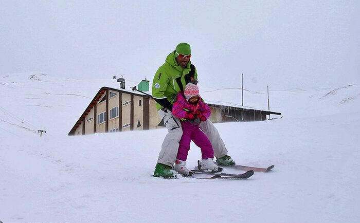 پیست اسکی دیزین سرحال تر از همیشه ؛ استقبال خیل مشتاقان ورزش های برفی