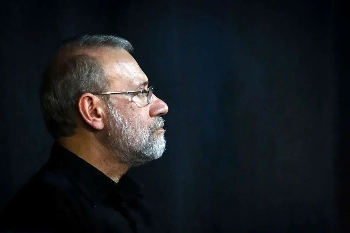 دیپلماسی وارد فاز تازه شد؛ لاریجانی با پاسخ ایران عازم عمان