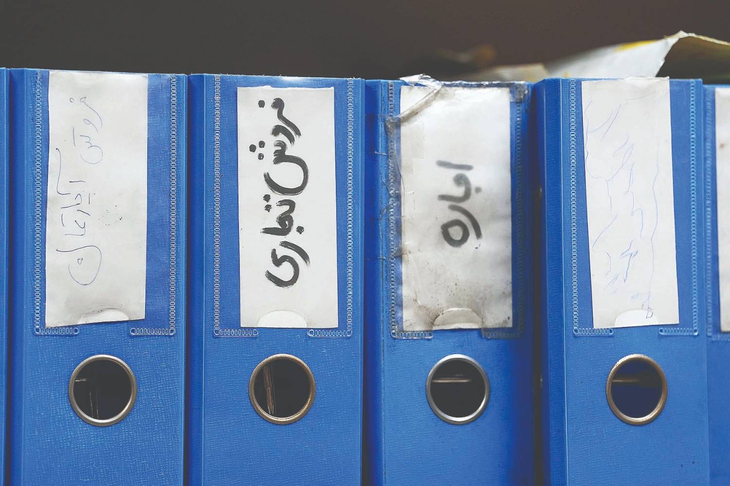 اجاره‌نشینان در بن‌بست سیاست‌های دستوری