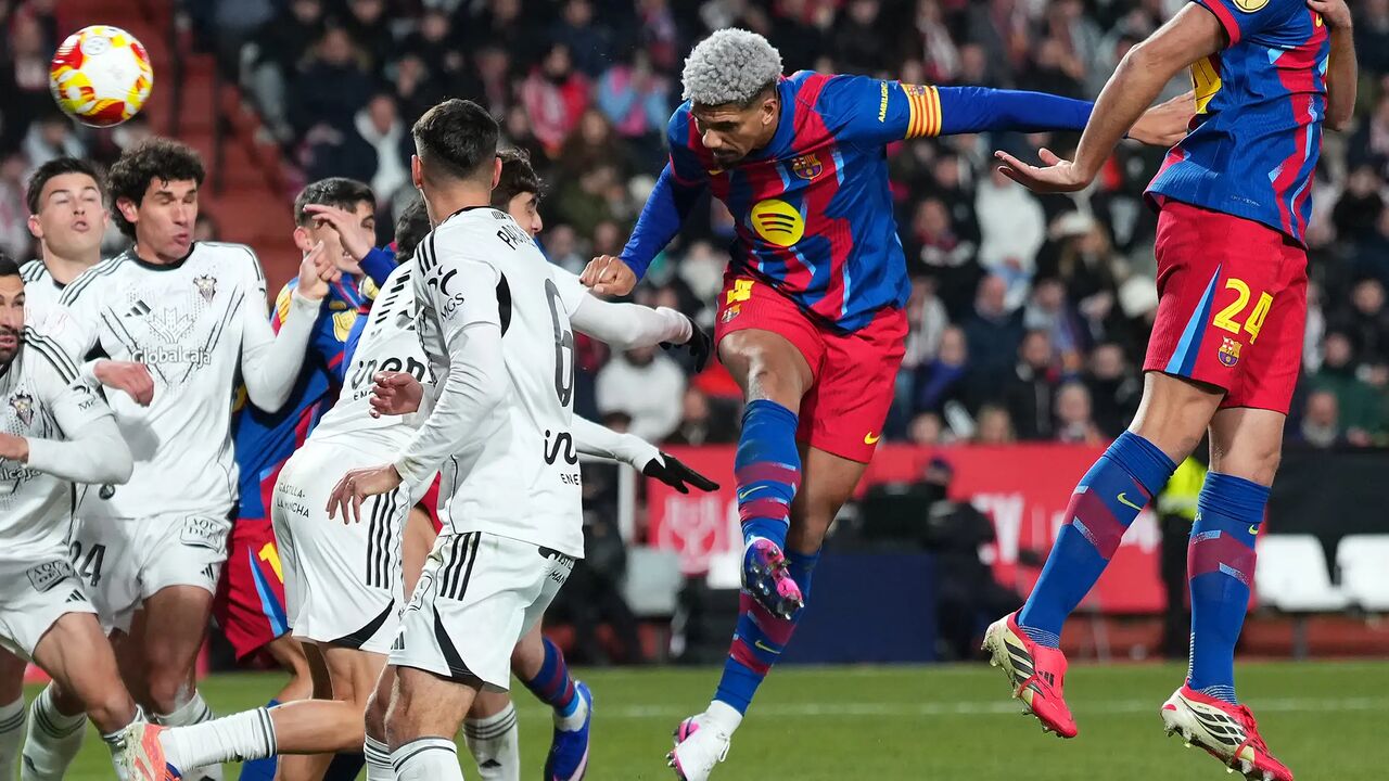 بارسلونا رسماً از سوپرلیگ کنار رفت