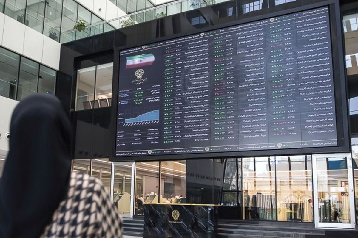 بورس به دلار و طلا باخت