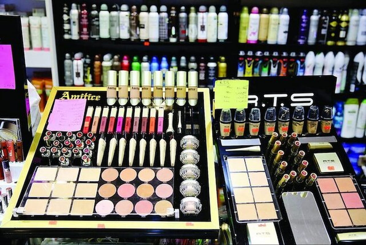 تاثیر شرایط اقتصادی بر الگوی مصرف محصولات آرایشی و بهداشتی