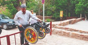 تبعیض پنهان تبعیض پنهان