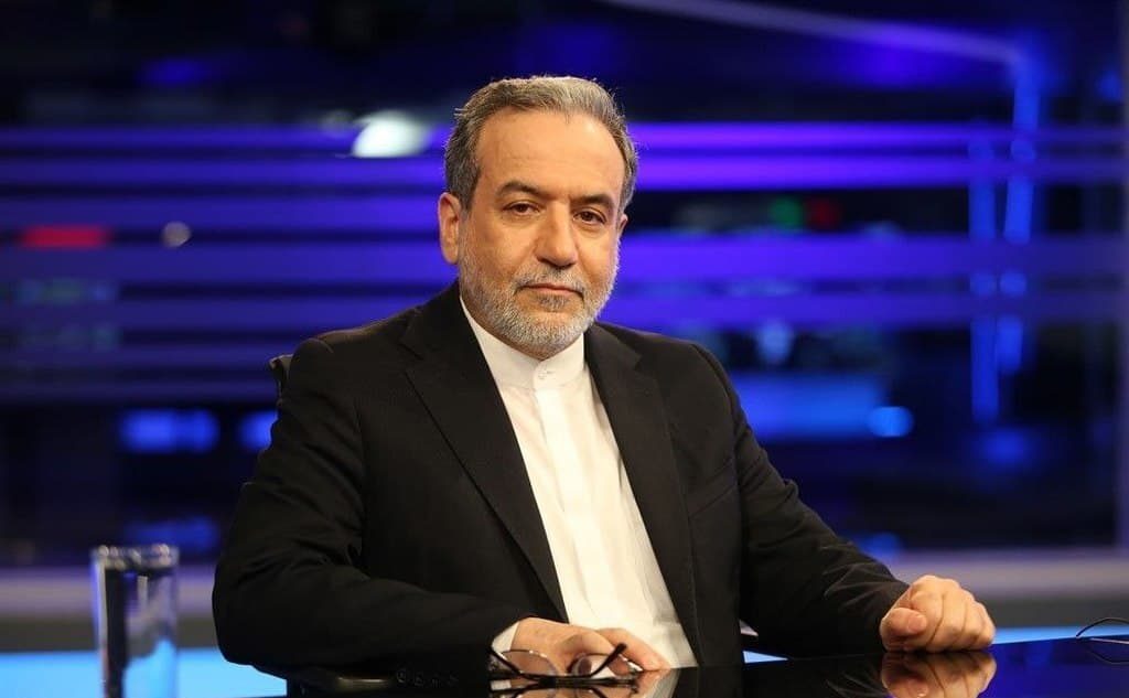 تجمع نظامی اطراف ایران غیرضروری و بی فایده است