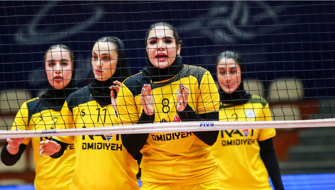 والیبال زنان سپاهان بدون شکست به نیمه‌نهایی لیگ آسیای مرکزی راه یافت