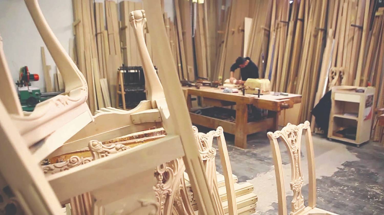 خاموشی چراغ مبل‌سازان