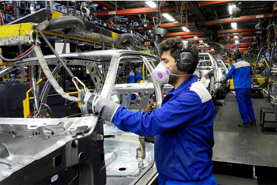 خودروسازان همچنان زیان‌ده هستند