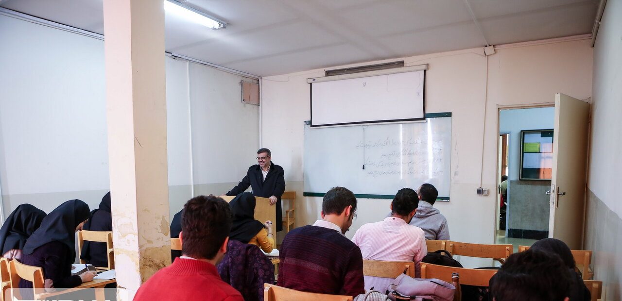 کلاس‌های تحصیلات تکمیلی دانشگاه‌ها در نیمسال دوم حضوری برگزار می‌شود