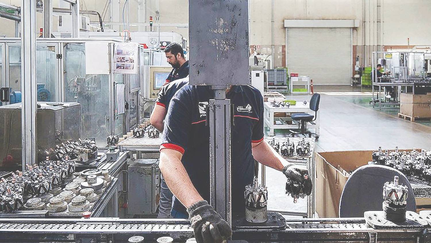 سایه سنگین بلاتکلیفی بر چرخ‌های تولید