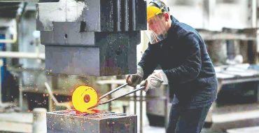 سقوط انتظارات تولید بهکف تاریخی سقوط انتظارات تولید بهکف تاریخی