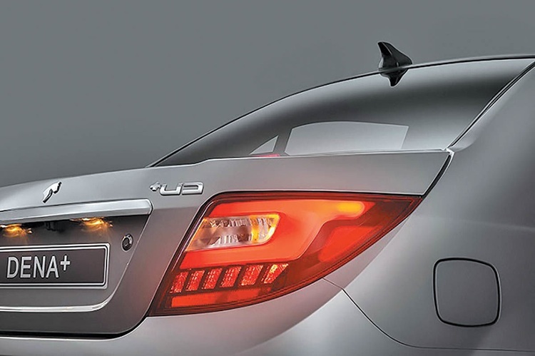 شوک قیمتی ایران‌خودرو به بازار؛ دنا پلاس ۵۳۴ میلیون گران شد