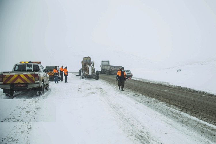 هشدار پلیس راه؛ جاده‌های این ۷ استان برفی شدند