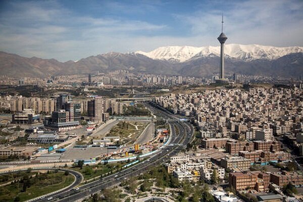 سامانه بارشی وارد تهران شد؛ برف در ارتفاعات و گردوخاک در جنوب