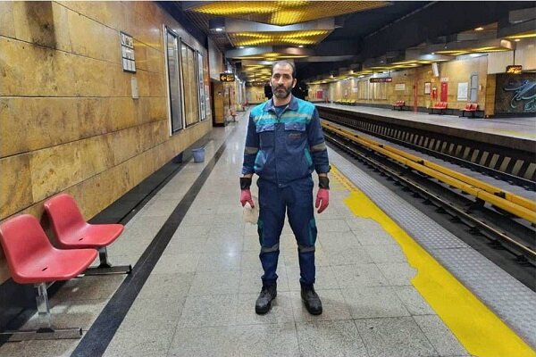 کیف پر از طلا در مترو پیدا شد