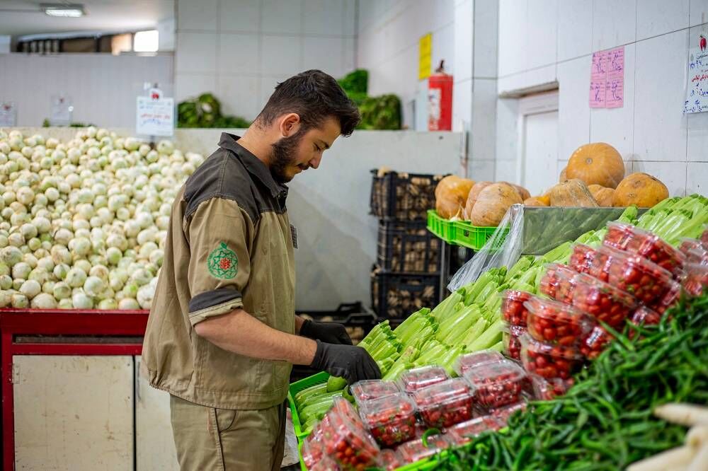 اعلام ساعت کاری میادین میوه و تره‌بار تهران تا نیمه فروردین