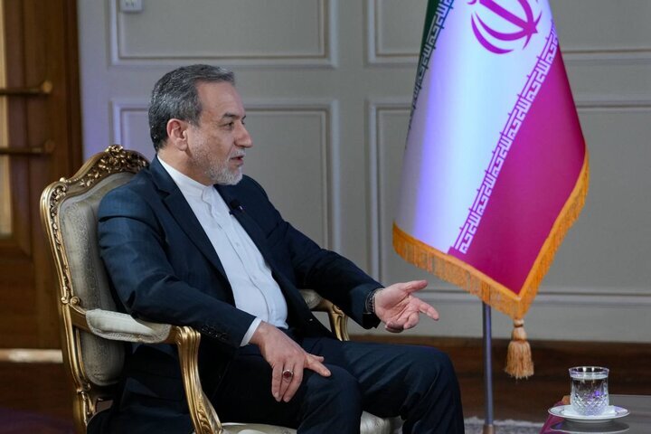 عراقچی: ایران از برادران همسایه خود می خواهد نیروهای متجاوز خارجی را از سرزمین هایشان بیرون کنند
