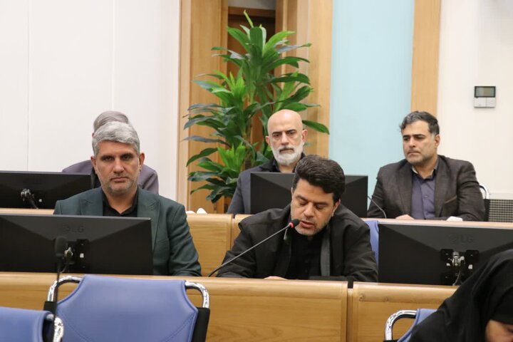 مدیرانی که توان کار جهادی در شرایط بحرانی ندارند، کناره‌گیری کنند