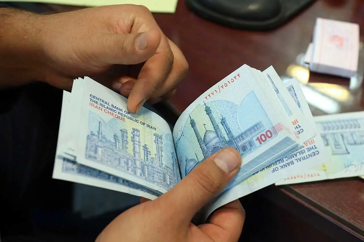 خبر مهم برای کارمندان دولت؛ آغاز واریز حقوق از امروز