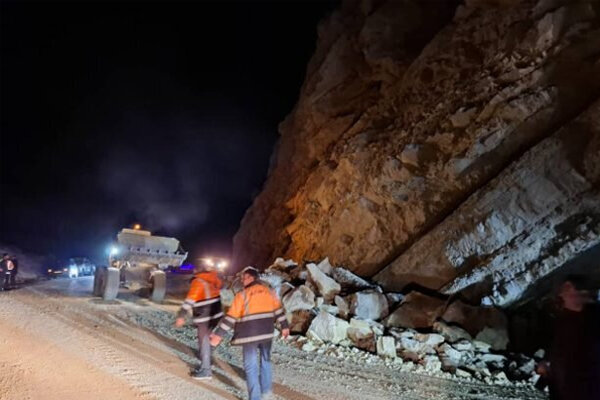 آزادراه تهران-پردیس تا ۲۴ ساعت آینده مسدود می ماند