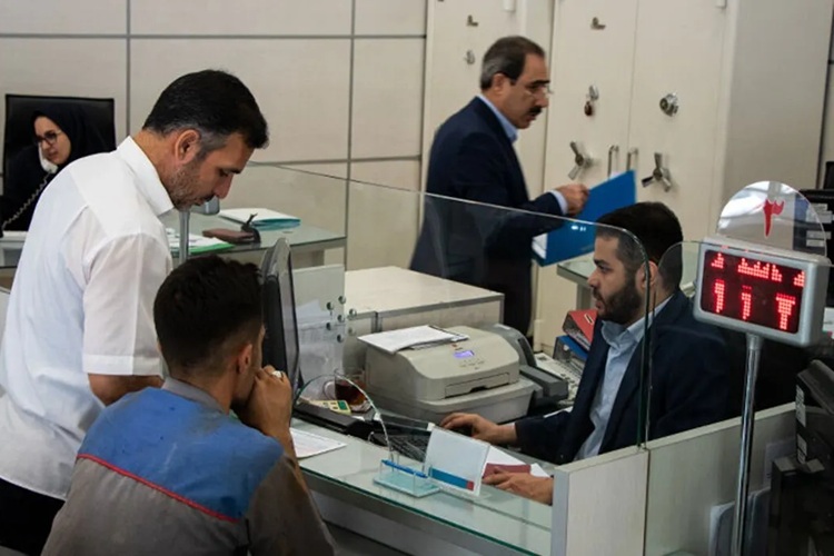 آغاز سال کاری جدید در تهران با ۲۰ درصد کارکنان و ۳۰ درصد شعب بانک‌ها