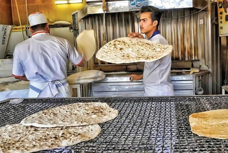 پایان کمبود احتمالی نان؛ سهمیه آرد نانوایی‌ها شارژ شد