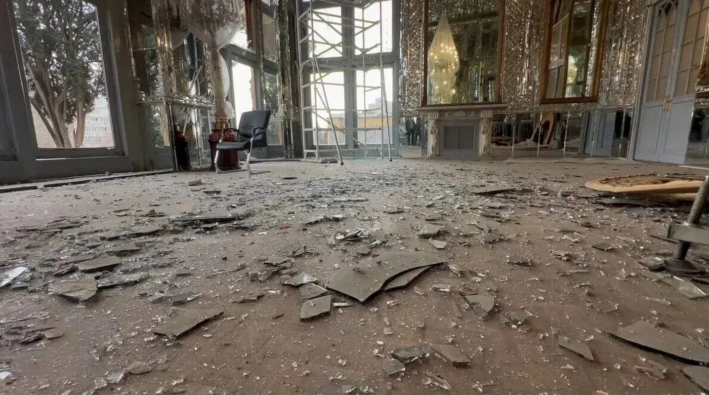 فرهنگ زیر تیغ آتش