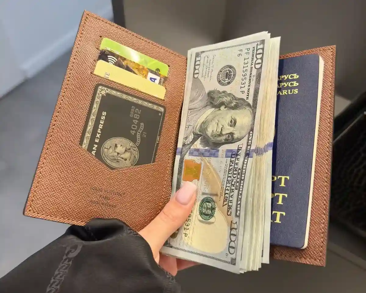 سقف فروش ارز مسافرتی به حجاج برای هر نفر چند دلار شد؟