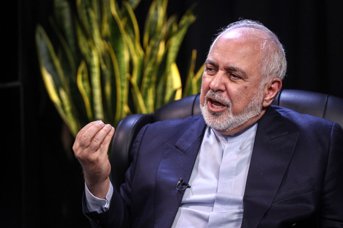 ظریف خطاب به همسایگان جنوبی: ترامپ می‌رود و ایران می‌ماند/ امنیت باید برای همه باشد