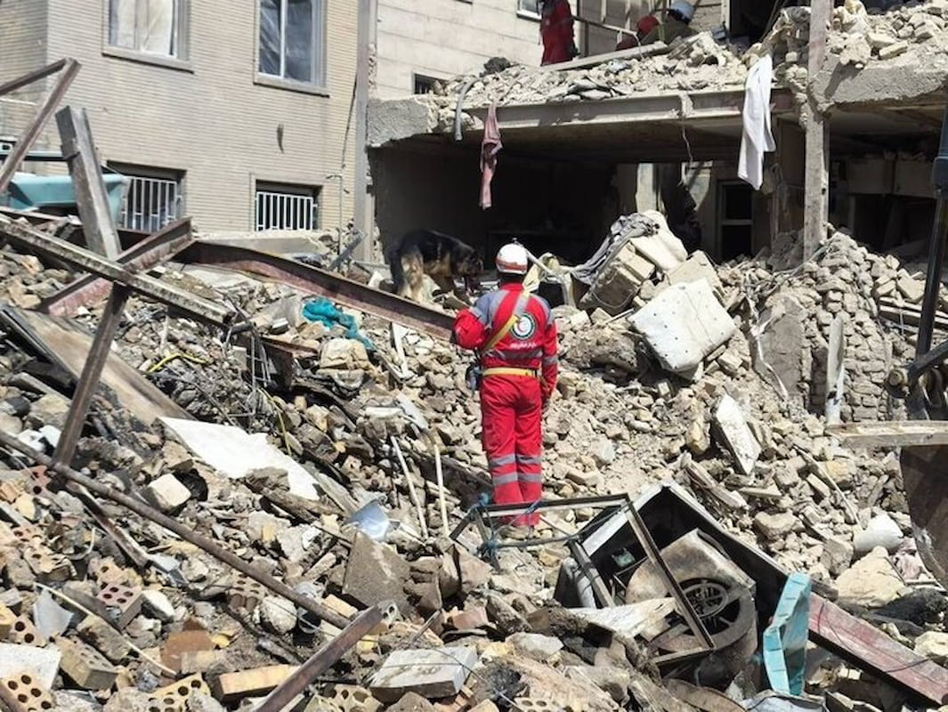 هم‌زیستی تلخ مرگ و امید