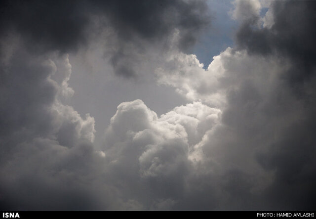 آسمان ابری و رگبار برای تهران