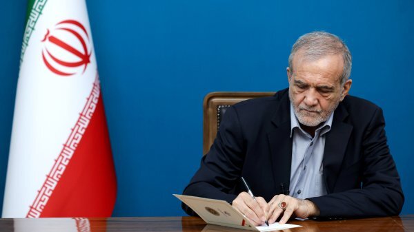 پزشکیان: ارتش در دفاع از امنیت، عزت و استقلال ایران درنگ نمی‌کند