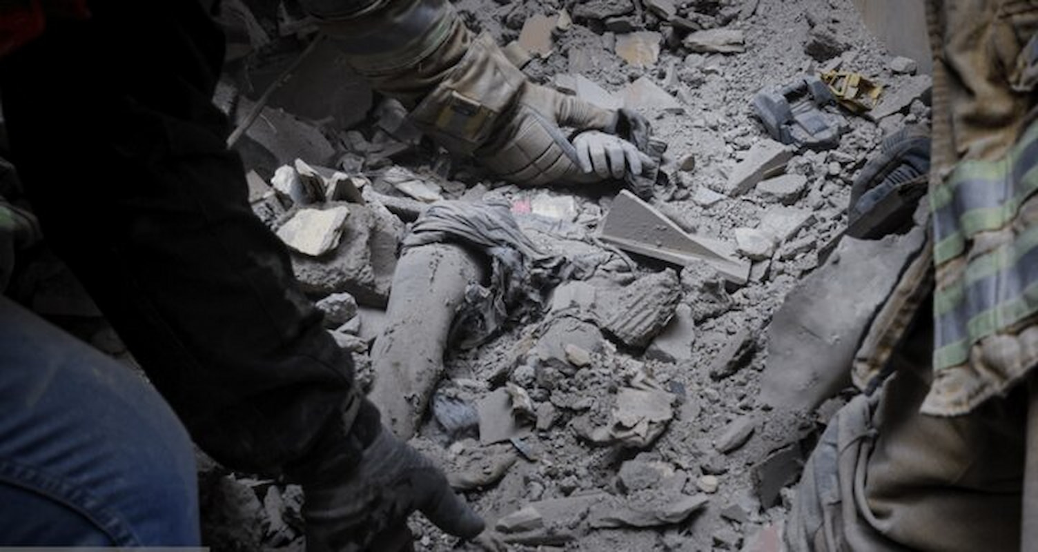 کودکان زیر سایه آتش و بی‌پناهی