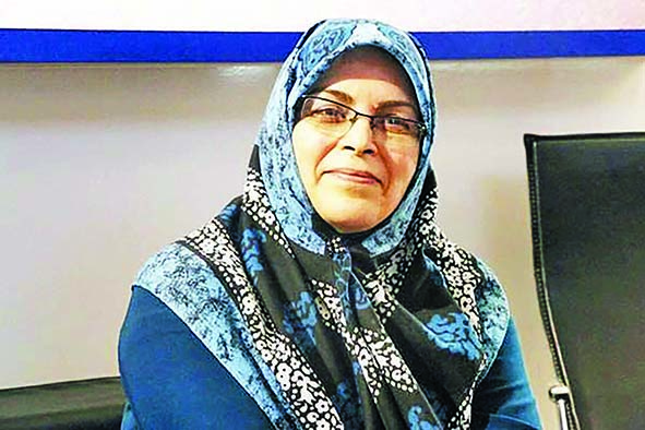 استعفای آذر منصوری به‌دلیل بی‌معنایی سیاست‌ورزی