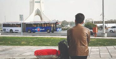 بیکاران در پیچ وخم کاغذبازی