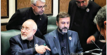 دوراهی جنگ و صلح