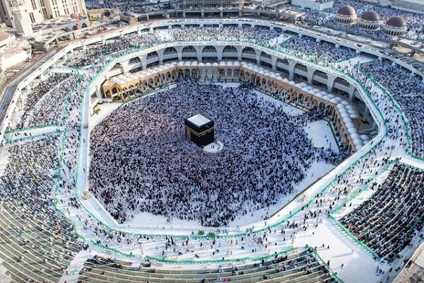 حضور نزدیک به ۳۰ هزار زائر ایرانی در سرزمین وحی