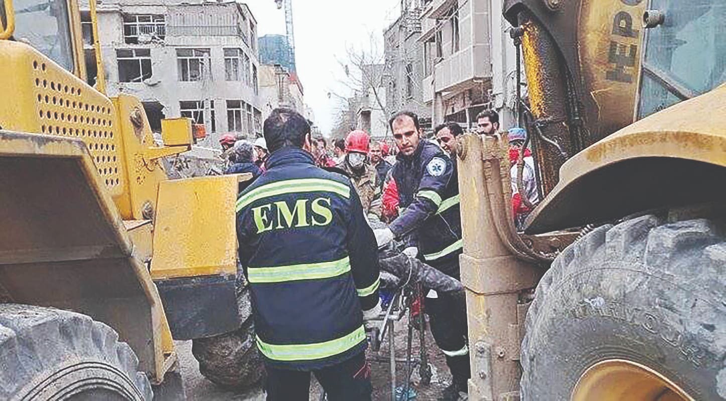 نبرد اورژانس زیر بمباران