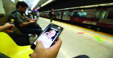 نمایش دولتی برای ادامه مضحکه اینترنتی