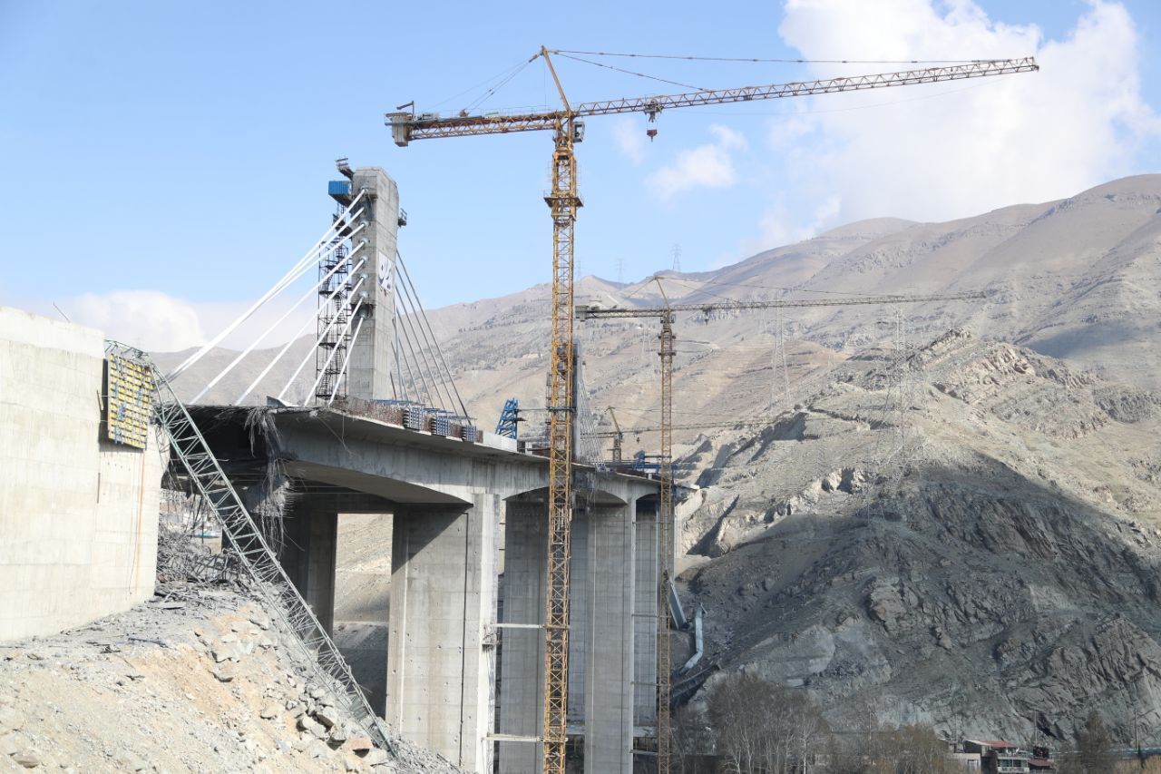 آغاز آوار برداری پل B۱ کرج ؛ پیش بینی ۲ ماه ایمن سازی