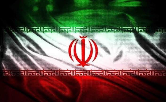 اخراج یک دانشجوی مقطع ارشد به‌دلیل اهانت به پرچم ایران
